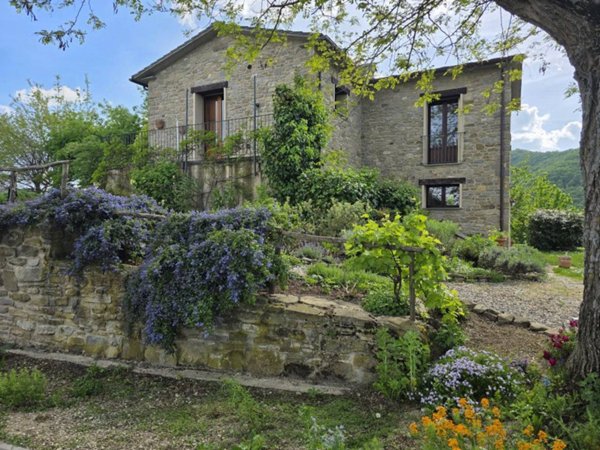 casa indipendente in vendita a Sarsina