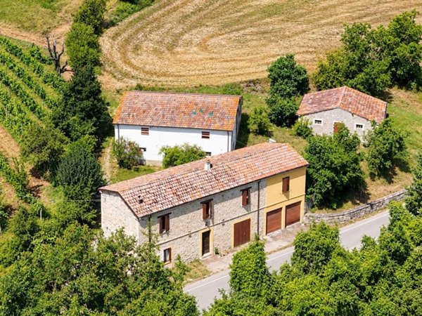 casa indipendente in vendita a Sarsina in zona Calbano