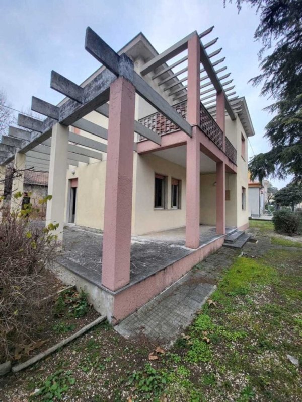 casa indipendente in vendita a Savignano sul Rubicone