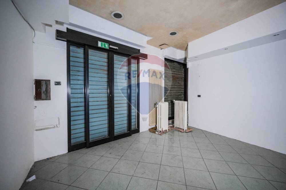 negozio in vendita a Savignano sul Rubicone