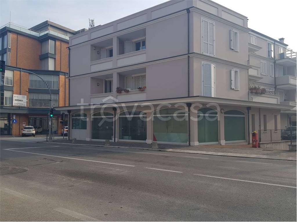 negozio in vendita a Savignano sul Rubicone