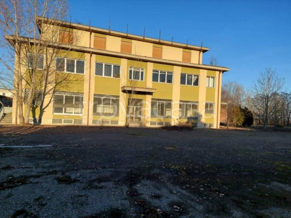 negozio in vendita a Savignano sul Rubicone