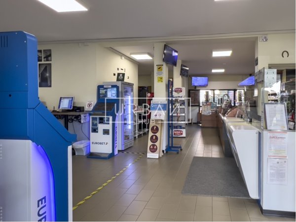 negozio in vendita a Savignano sul Rubicone