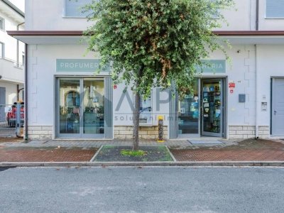 negozio in vendita a Savignano sul Rubicone