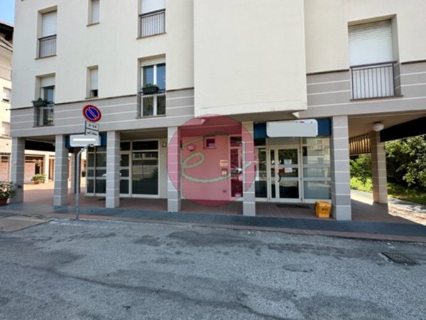 negozio in vendita a Savignano sul Rubicone