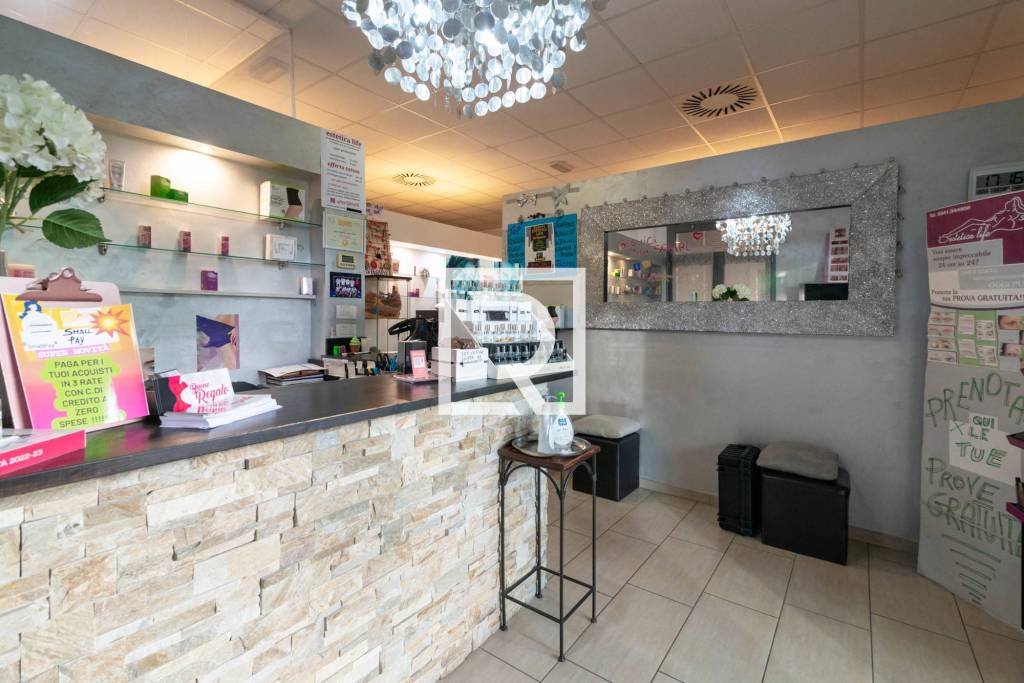 negozio in vendita a Savignano sul Rubicone