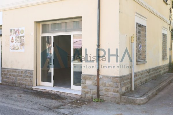 locale commerciale in vendita a Savignano sul Rubicone