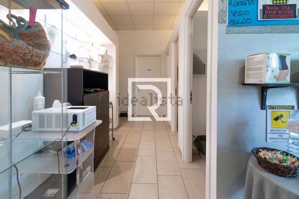 locale commerciale in vendita a Savignano sul Rubicone