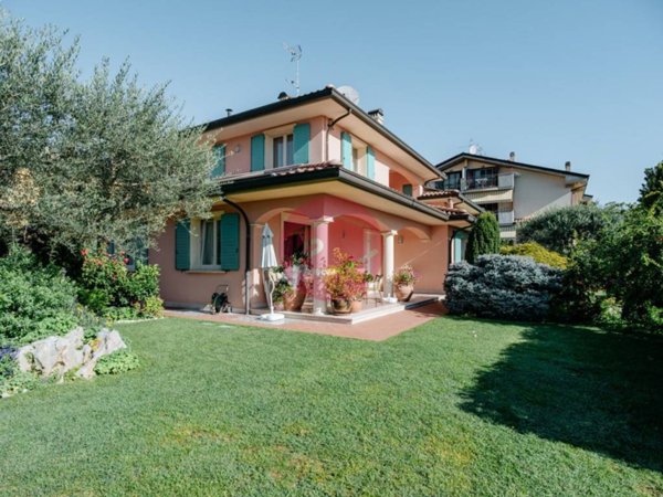 casa indipendente in vendita a Savignano sul Rubicone