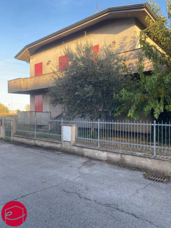 casa indipendente in vendita a Savignano sul Rubicone