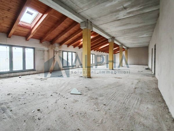 negozio in vendita a Savignano sul Rubicone