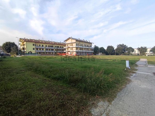 terreno edificabile in vendita a Savignano sul Rubicone in zona Capanni