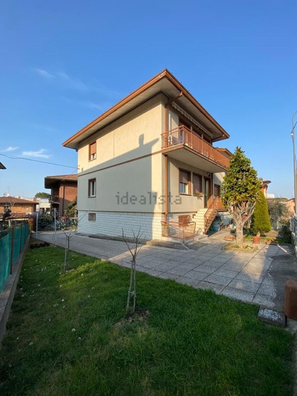 casa indipendente in vendita a Savignano sul Rubicone