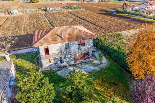 casa indipendente in vendita a Savignano sul Rubicone