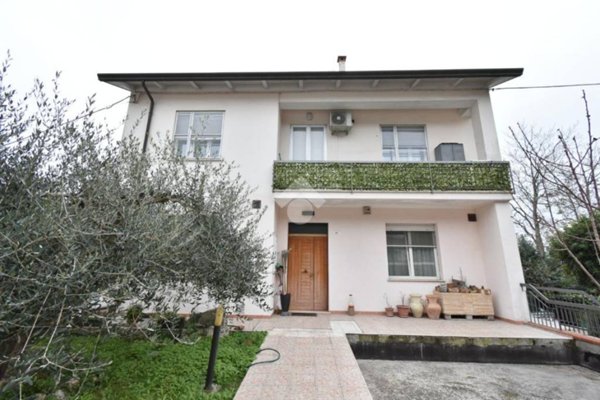 casa indipendente in vendita a Savignano sul Rubicone