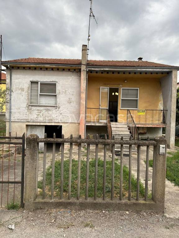 casa indipendente in vendita a Savignano sul Rubicone