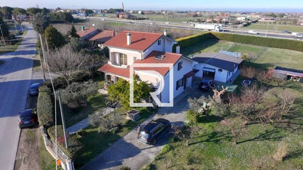 casa indipendente in vendita a Savignano sul Rubicone