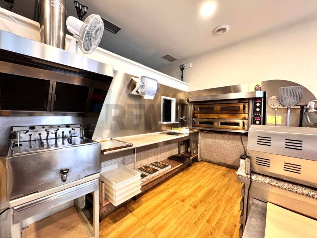 negozio in vendita a Savignano sul Rubicone