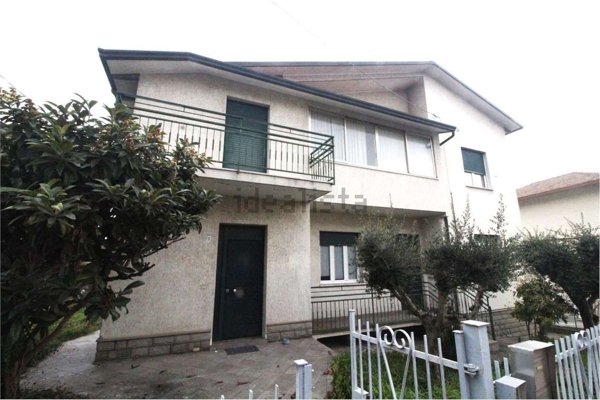 casa indipendente in vendita a Savignano sul Rubicone