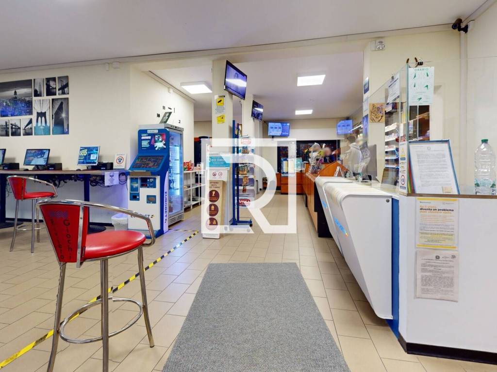 negozio in vendita a Savignano sul Rubicone