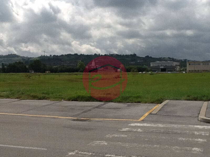 terreno edificabile in vendita a Savignano sul Rubicone