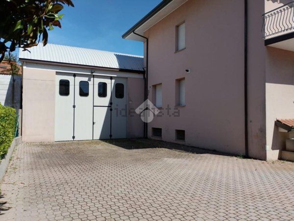 capannone in vendita a Savignano sul Rubicone