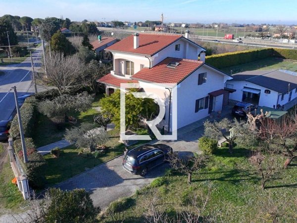 casa indipendente in vendita a Savignano sul Rubicone