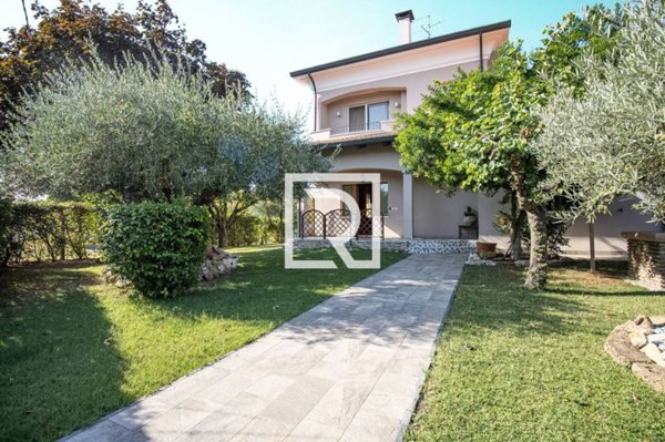 casa indipendente in vendita a Savignano sul Rubicone