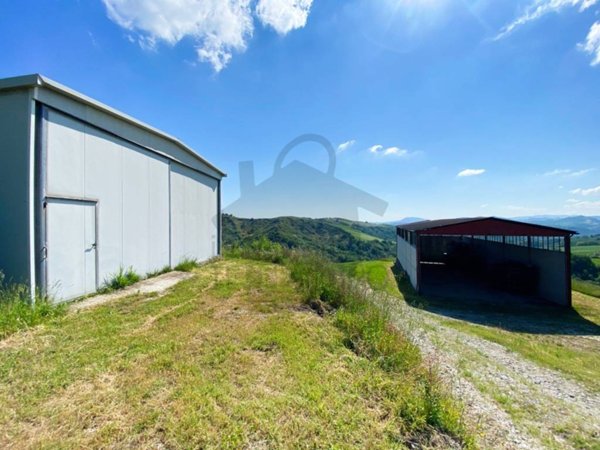 casa indipendente in vendita a Sogliano al Rubicone in zona Montegelli