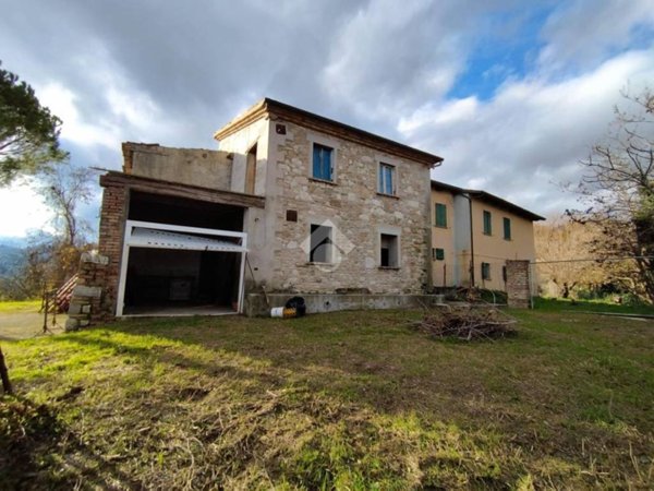 casa semindipendente in vendita a Sogliano al Rubicone in zona Rontagnano