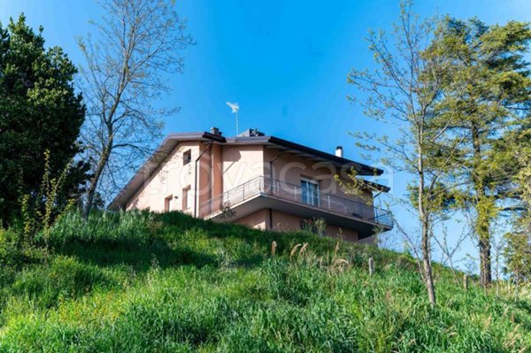 casa indipendente in vendita a Sogliano al Rubicone
