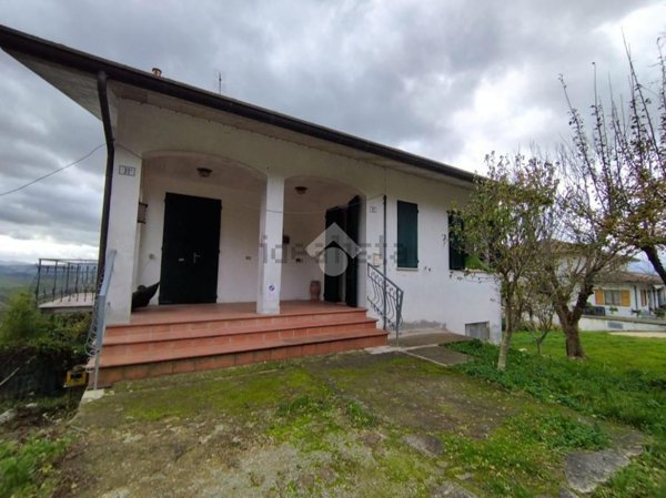 casa semindipendente in vendita a Sogliano al Rubicone in zona Rontagnano