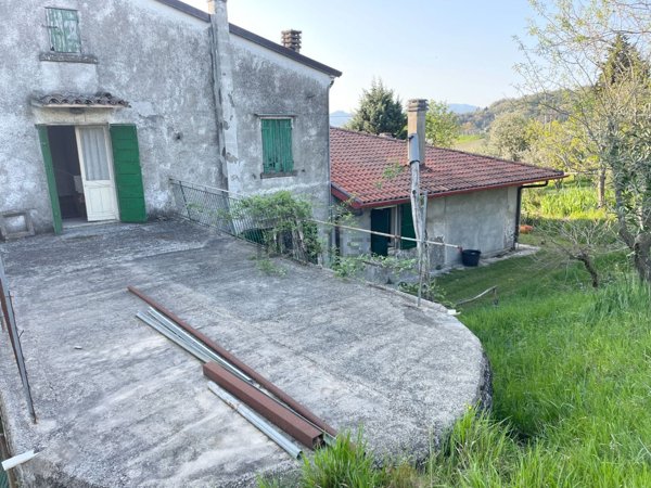casa indipendente in vendita a Sogliano al Rubicone in zona Montegelli