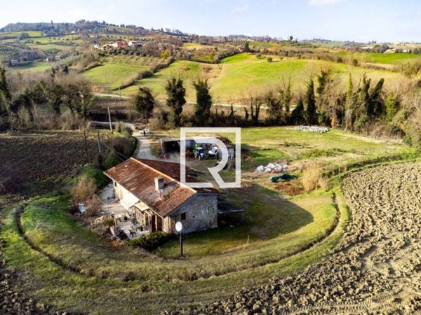 casa indipendente in vendita a Sogliano al Rubicone