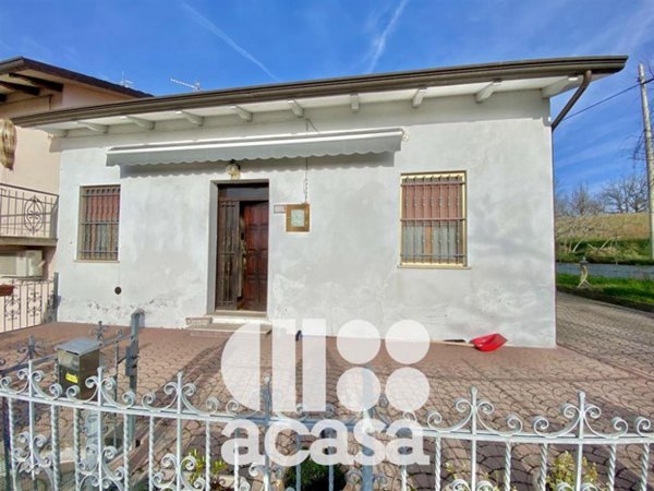 casa indipendente in vendita a Sogliano al Rubicone