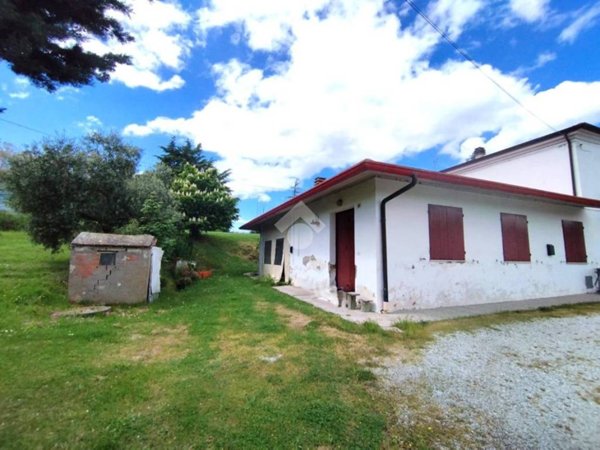 casa indipendente in vendita a Sogliano al Rubicone in zona Montegelli