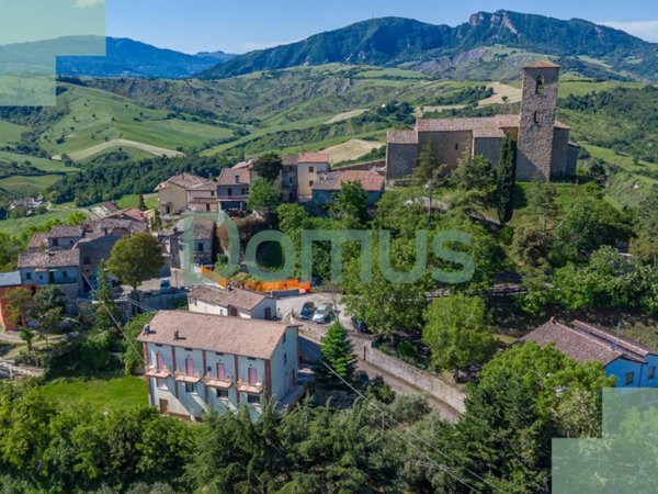 intera palazzina in vendita a Sogliano al Rubicone in zona Montetiffi