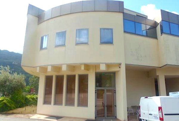 negozio in vendita a Sogliano al Rubicone in zona Montepetra