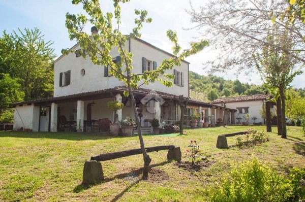 casa indipendente in vendita a Sogliano al Rubicone