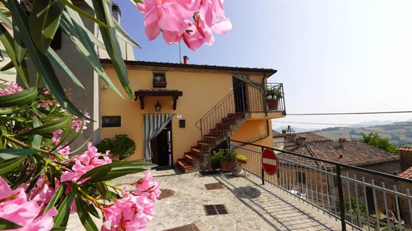 casa indipendente in vendita a Sogliano al Rubicone in zona Montetiffi