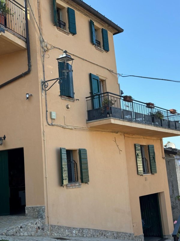 casa indipendente in vendita a Sogliano al Rubicone in zona Montetiffi