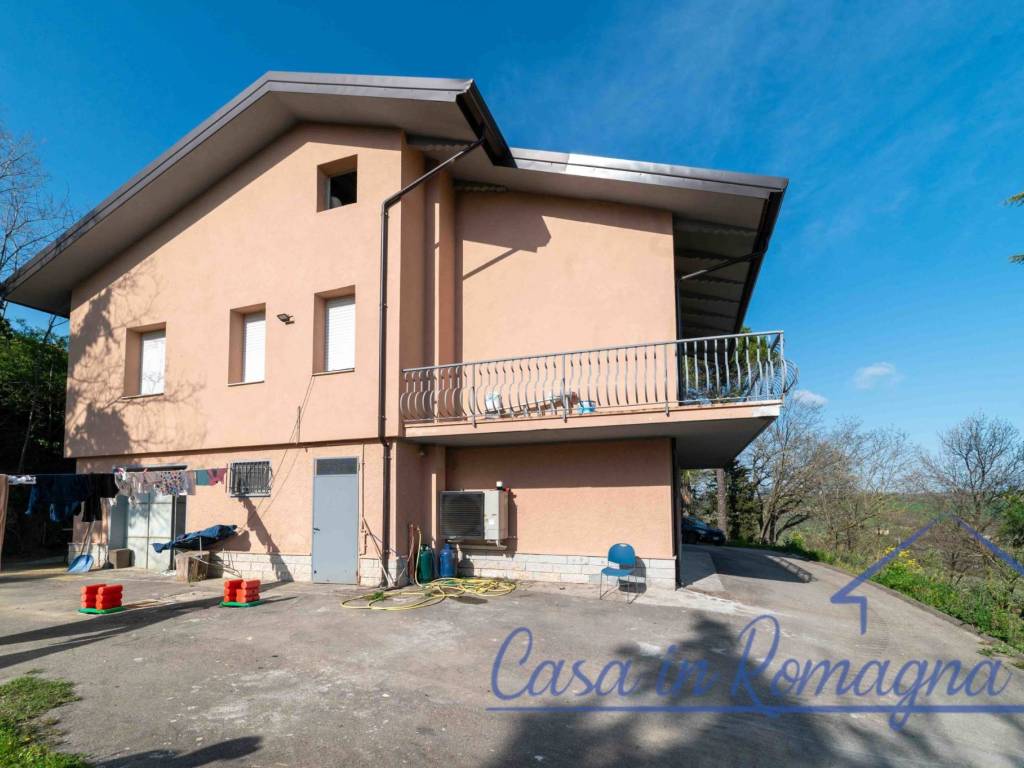 casa indipendente in vendita a Sogliano al Rubicone