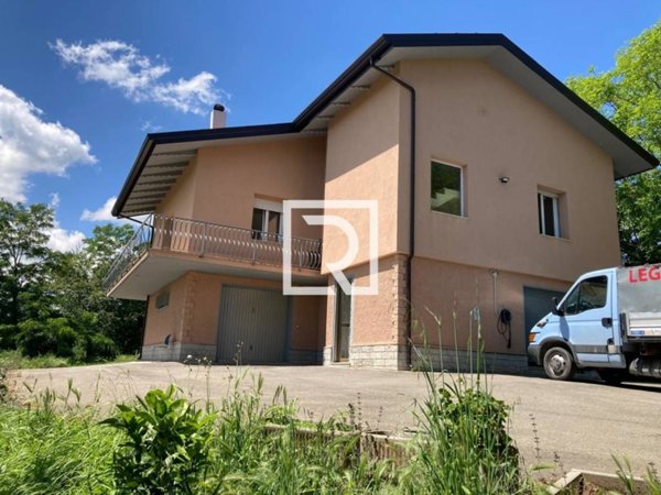 casa indipendente in vendita a Sogliano al Rubicone