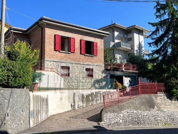casa indipendente in vendita a Sogliano al Rubicone in zona Montegelli