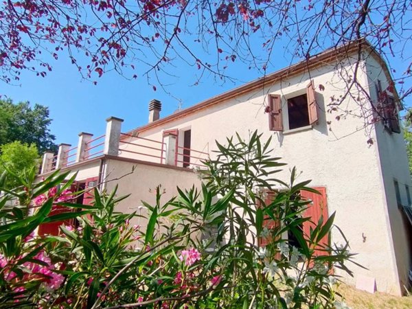 casa indipendente in vendita a Sogliano al Rubicone in zona Vignola