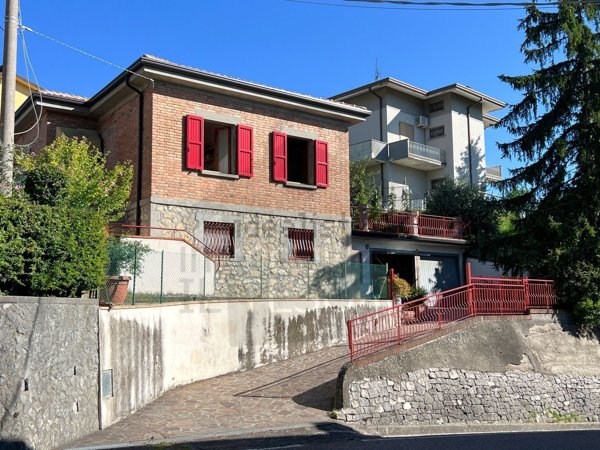 casa indipendente in vendita a Sogliano al Rubicone in zona Montegelli