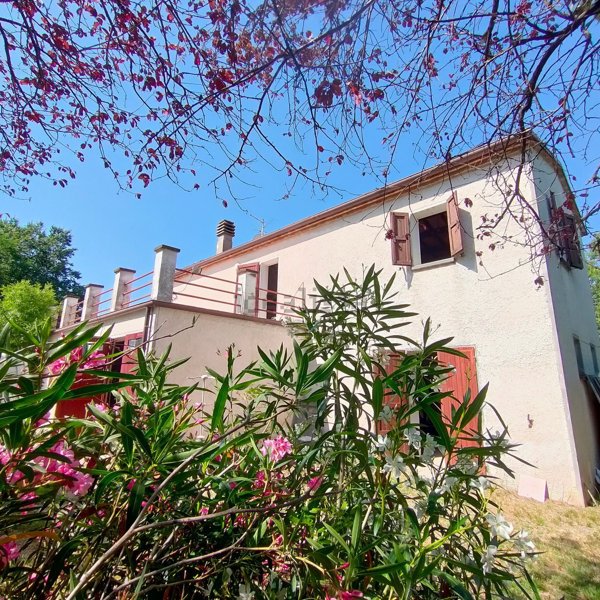 casa indipendente in vendita a Sogliano al Rubicone