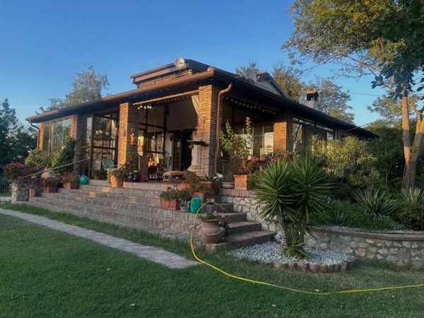 casa indipendente in vendita a Sogliano al Rubicone