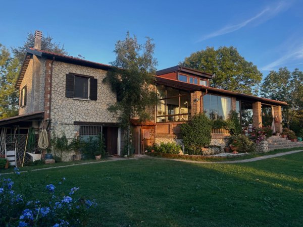 casa indipendente in vendita a Sogliano al Rubicone