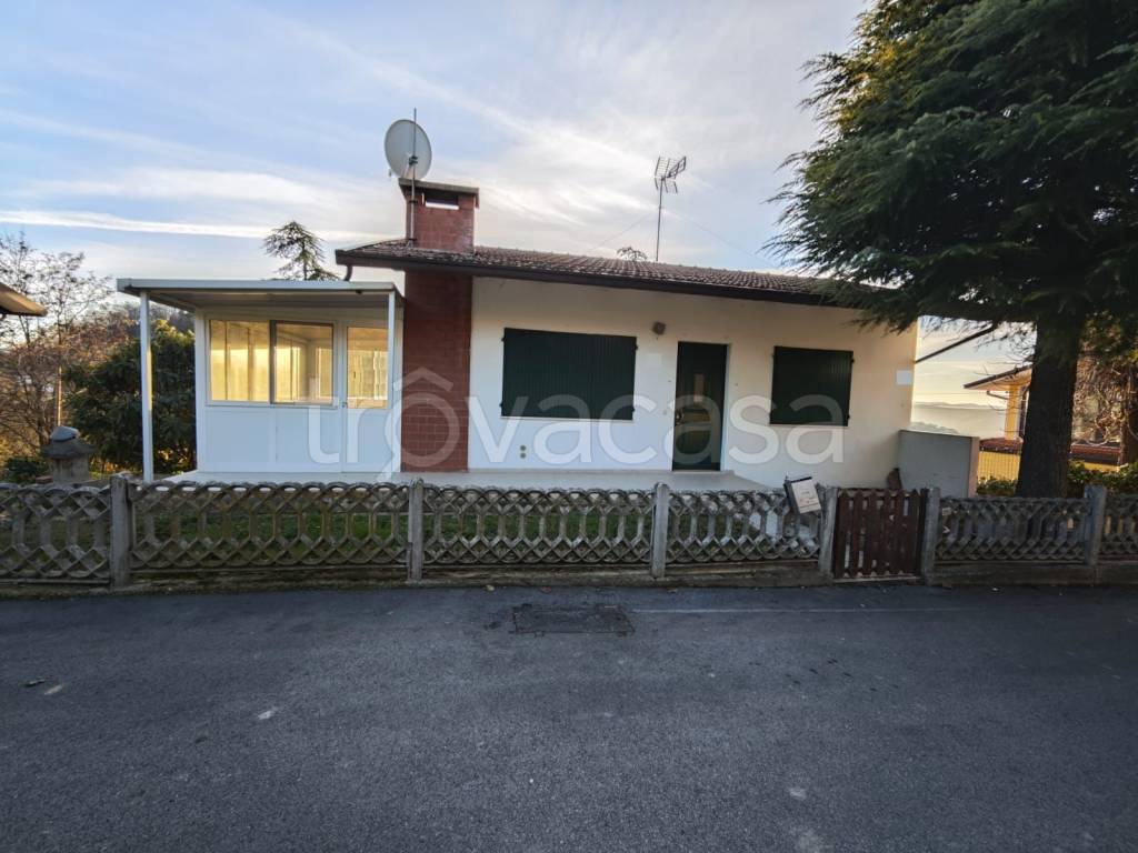 casa indipendente in vendita a Sogliano al Rubicone